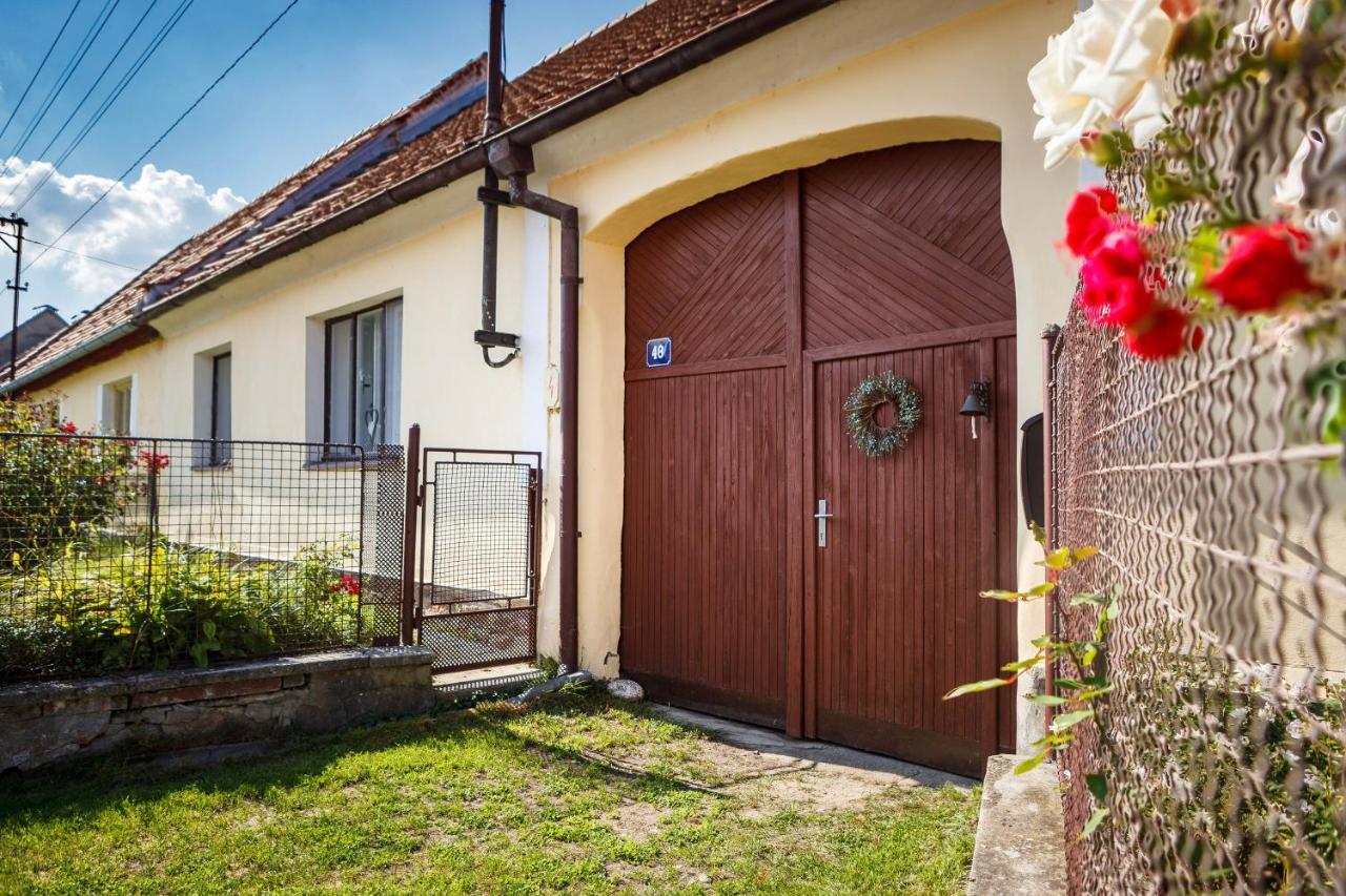 Chalupa Tesinov Protiwin Exterior foto