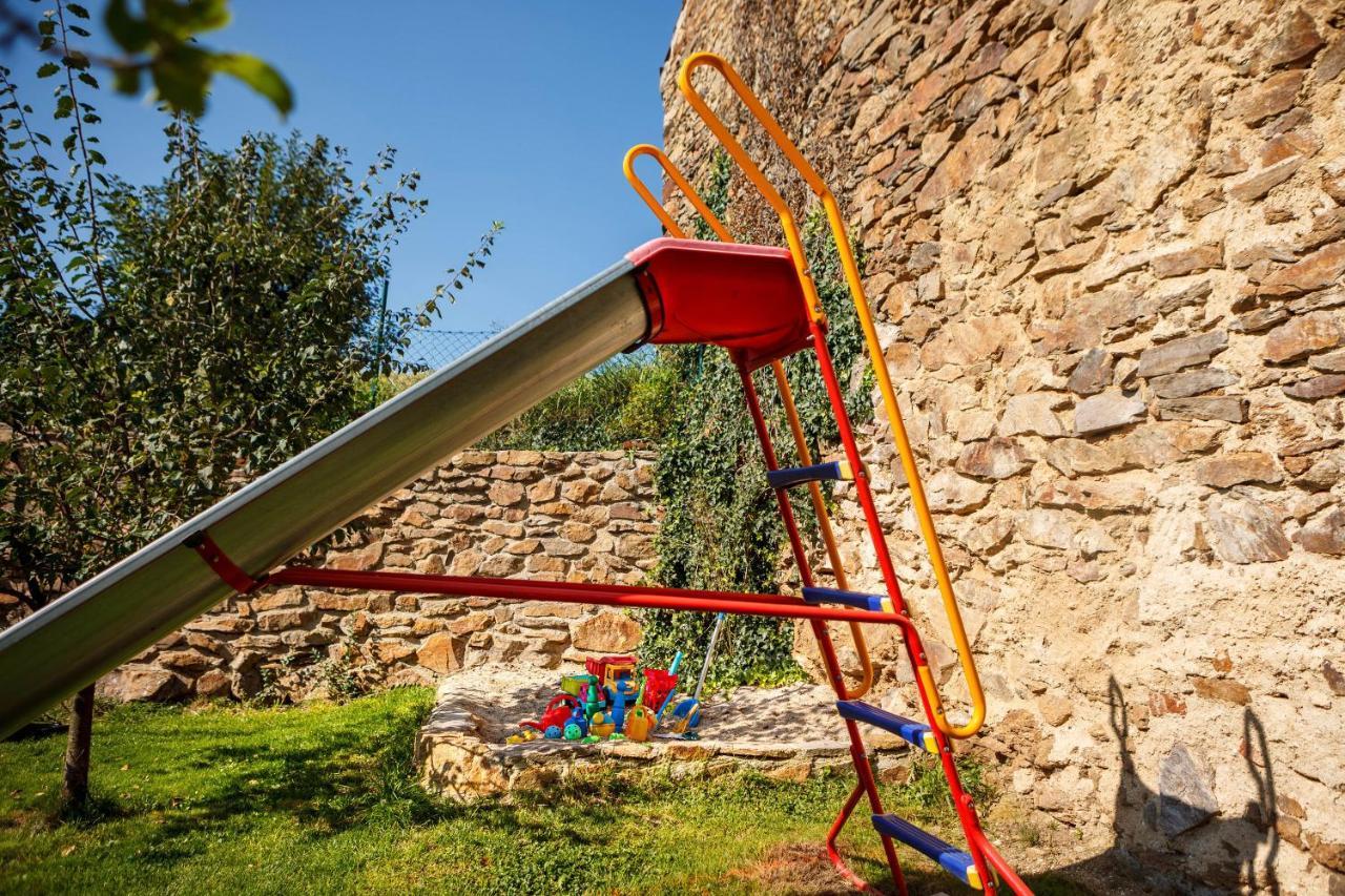 Chalupa Tesinov Protiwin Exterior foto